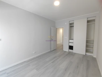 Apartamento T2 para Venda em Oeiras e São Julião da Barra, Paço de Arcos e Caxias