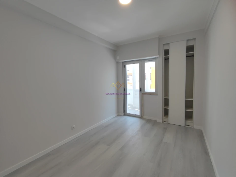 Apartamento T2 para Venda em Oeiras e São Julião da Barra, Paço de Arcos e Caxias Foto 8