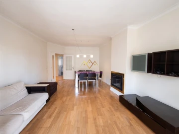 Apartamento T1 para Arrendamento em Algés, Linda-A-Velha e Cruz Quebrada-Dafundo