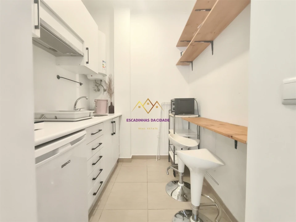 Apartamento T1 para Arrendamento em Misericórdia Foto 12