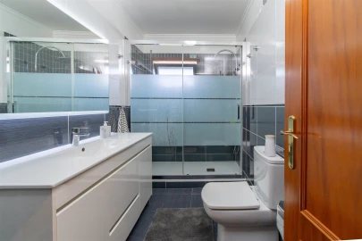 Apartamento T3 para Venda em Laranjeiro e Feijó