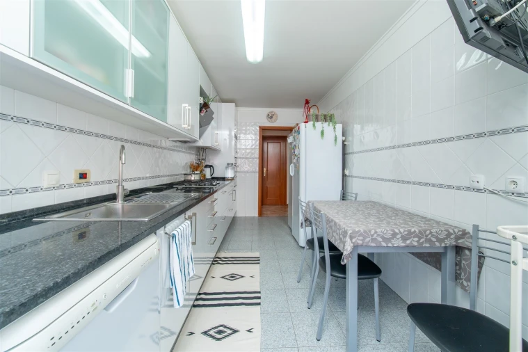 Apartamento T3 para Venda em Laranjeiro e Feijó Foto 9