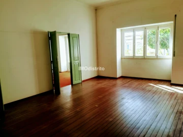 Moradia T0 para Venda em Sé e São Lourenço