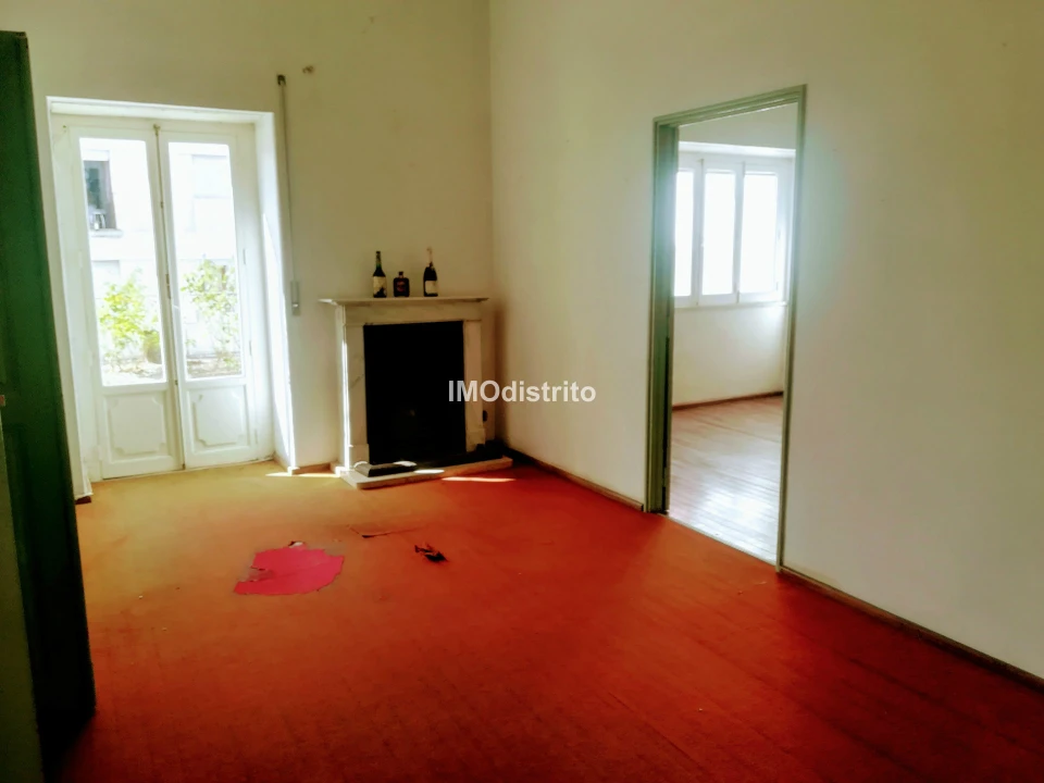 Moradia T0 para Venda em Sé e São Lourenço Foto 13