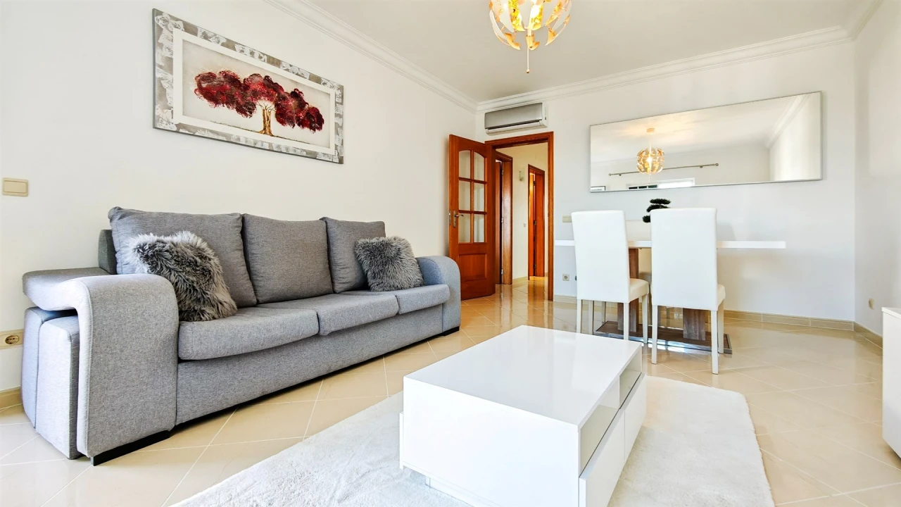 Apartamento T1 para Arrendamento em Albufeira e Olhos de Água Foto 2