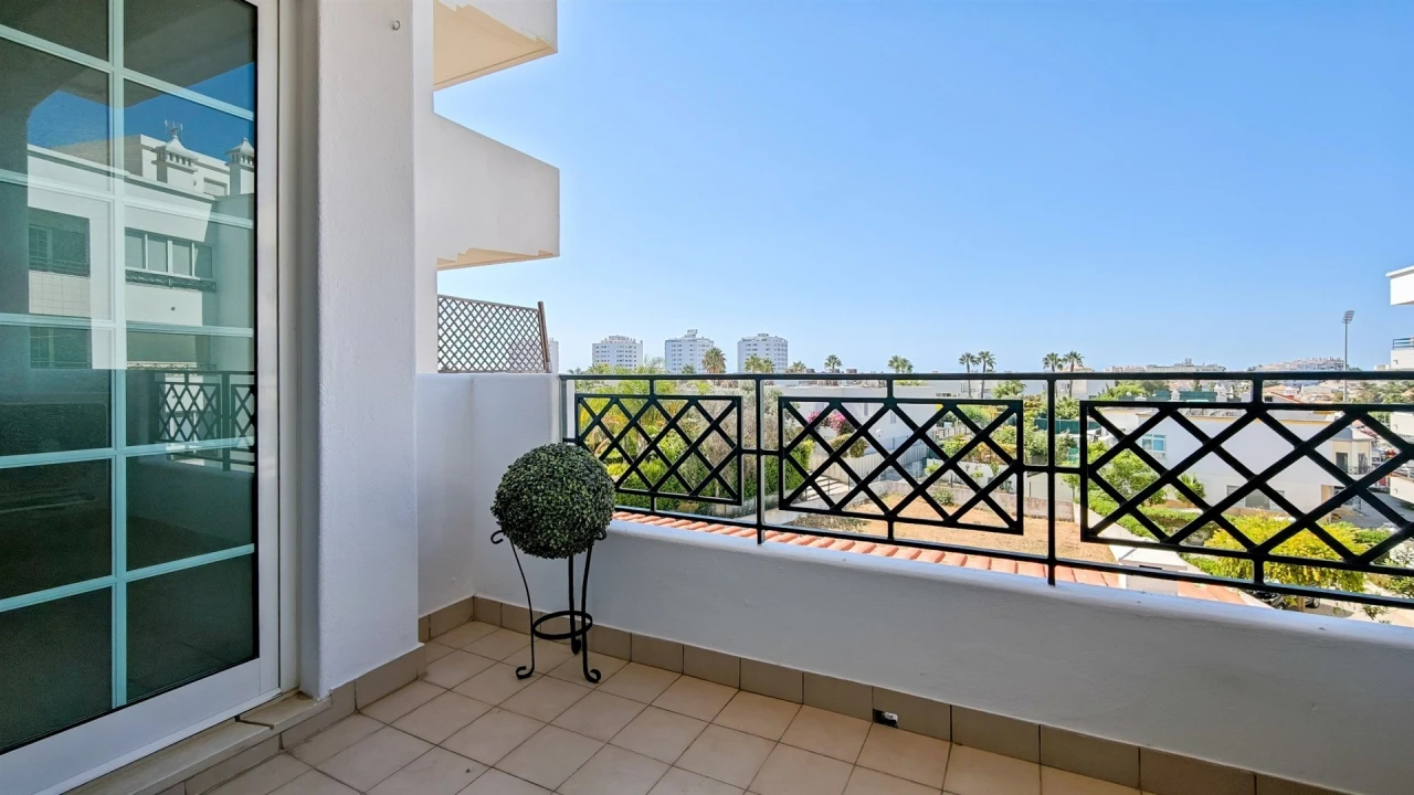 Apartamento T1 para Arrendamento em Albufeira e Olhos de Água Foto 8