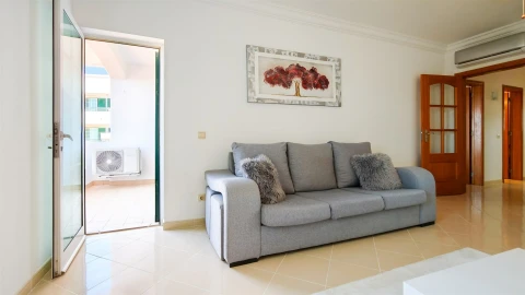 Apartamento T1 para Arrendamento em Albufeira e Olhos de Água