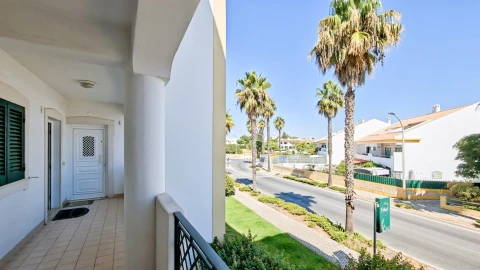 Apartamento T1 para Arrendamento em Albufeira e Olhos de Água