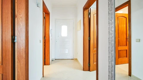 Apartamento T1 para Arrendamento em Albufeira e Olhos de Água