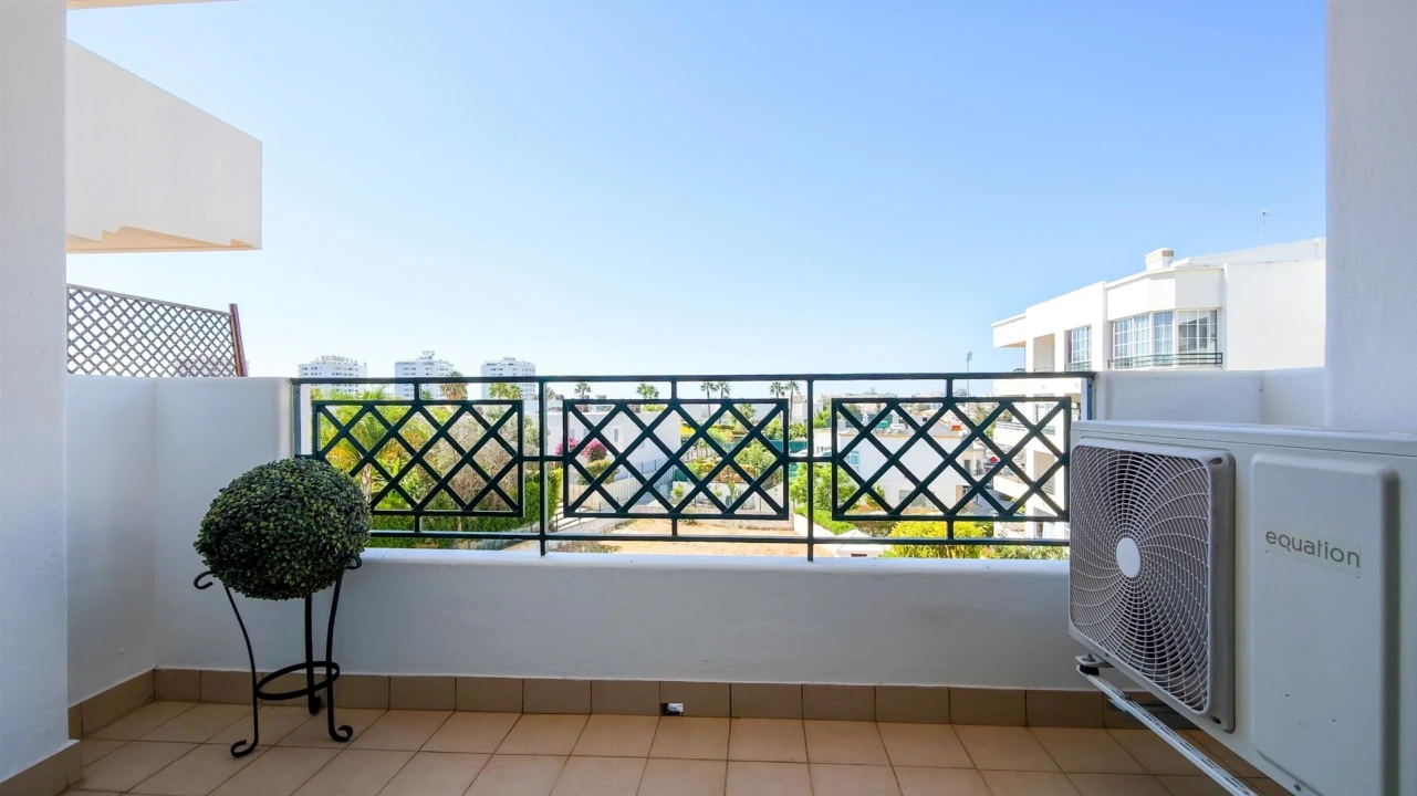 Apartamento T1 para Arrendamento em Albufeira e Olhos de Água Foto 10