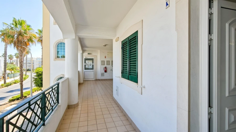 Apartamento T1 para Arrendamento em Albufeira e Olhos de Água Foto 23