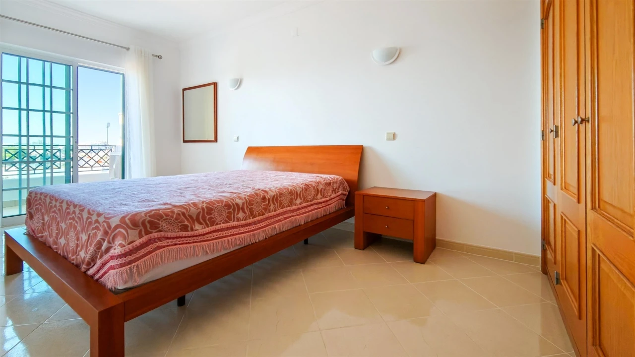 Apartamento T1 para Arrendamento em Albufeira e Olhos de Água Foto 16