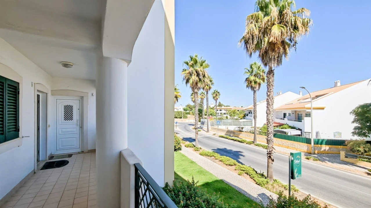 Apartamento T1 para Arrendamento em Albufeira e Olhos de Água Foto 24