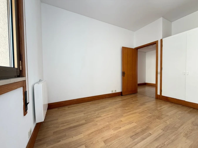 Apartamento T4 para Venda em Aldoar, Foz do Douro e Nevogilde Foto 25