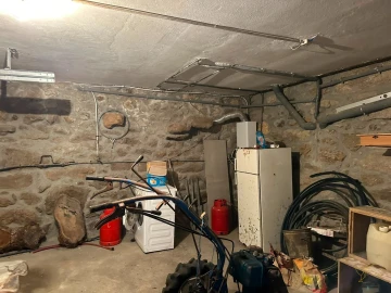 Moradia T3 para Venda em Castro Laboreiro e Lamas de Mouro