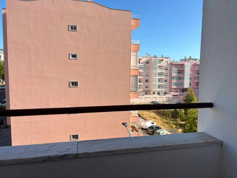 Apartamento T3 para Venda em Laranjeiro e Feijó Foto 6