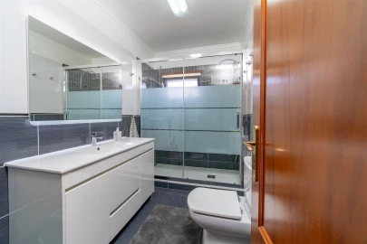Apartamento T3 para Venda em Laranjeiro e Feijó