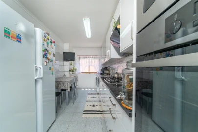Apartamento T3 para Venda em Laranjeiro e Feijó