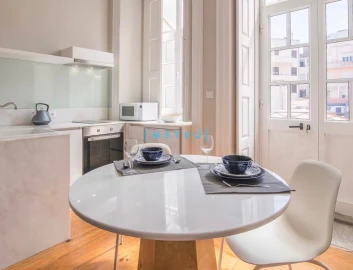 Apartamento T2 para Arrendamento em Cedofeita, Santo Ildefonso, Sé, Miragaia, São Nicolau e Vitória
