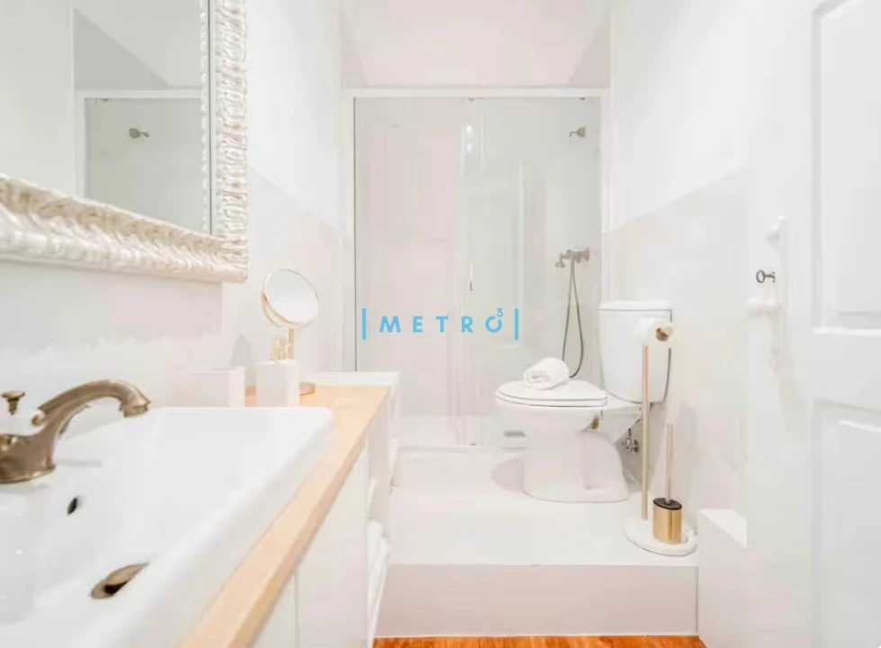 Apartamento T2 para Arrendamento em Cedofeita, Santo Ildefonso, Sé, Miragaia, São Nicolau e Vitória Foto 17