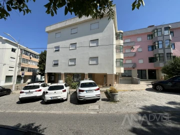 Apartamento T3 para Venda em Repeses e São Salvador