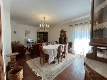 Apartamento T3 para Venda em Repeses e São Salvador