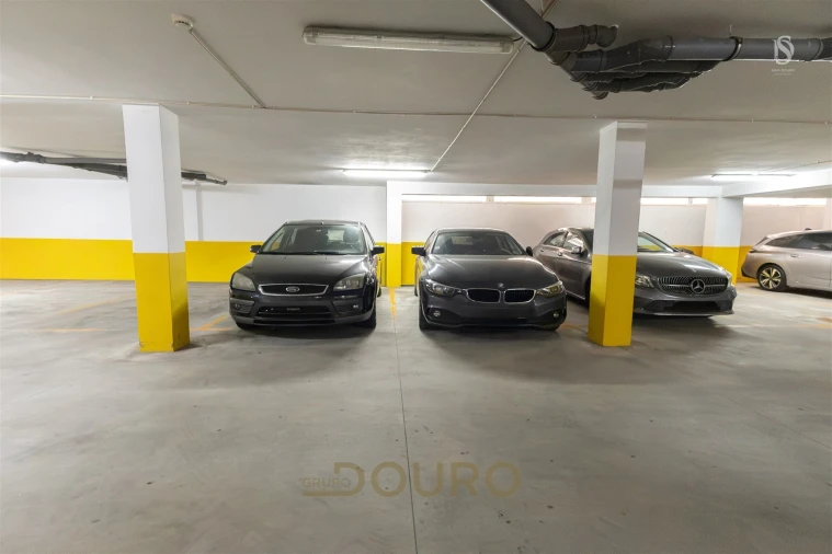 Apartamento T2 para Venda em Pedroso e Seixezelo Foto 28