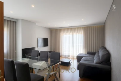 Apartamento T2 para Venda em Sandim, Olival, Lever e Crestuma