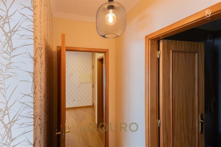 Apartamento T2 para Venda em Sandim, Olival, Lever e Crestuma Foto 12