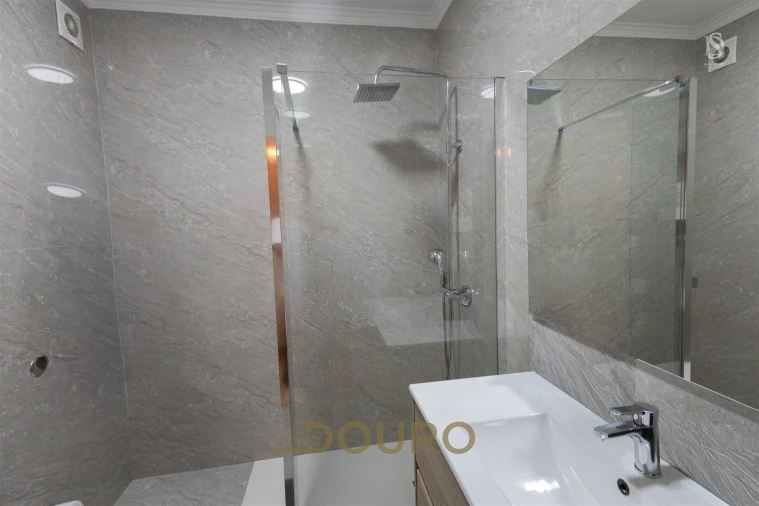 Apartamento T2 para Venda em Sandim, Olival, Lever e Crestuma Foto 13
