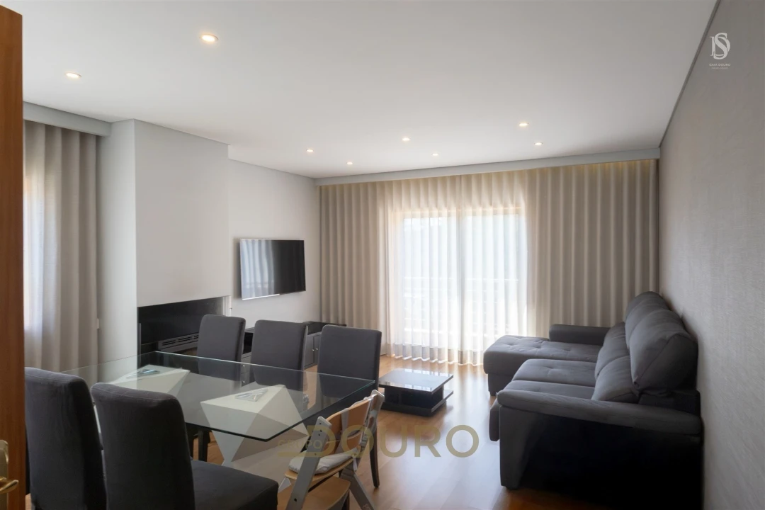 Apartamento T2 para Venda em Sandim, Olival, Lever e Crestuma Foto 1