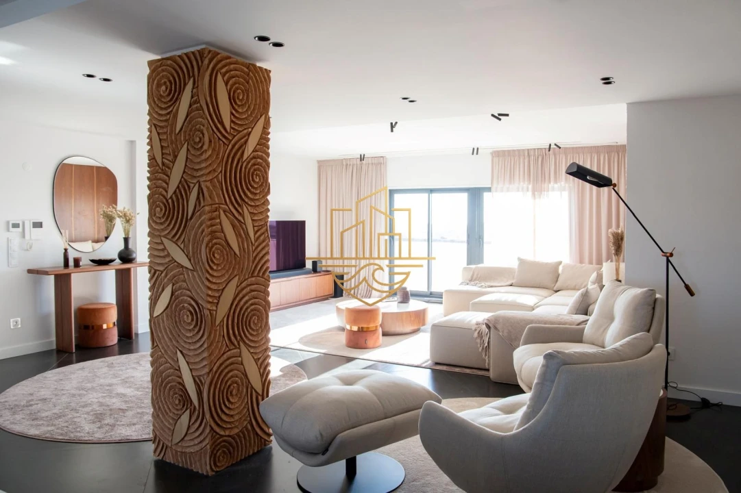 Apartamento T4 para Venda em Paranhos Foto 3