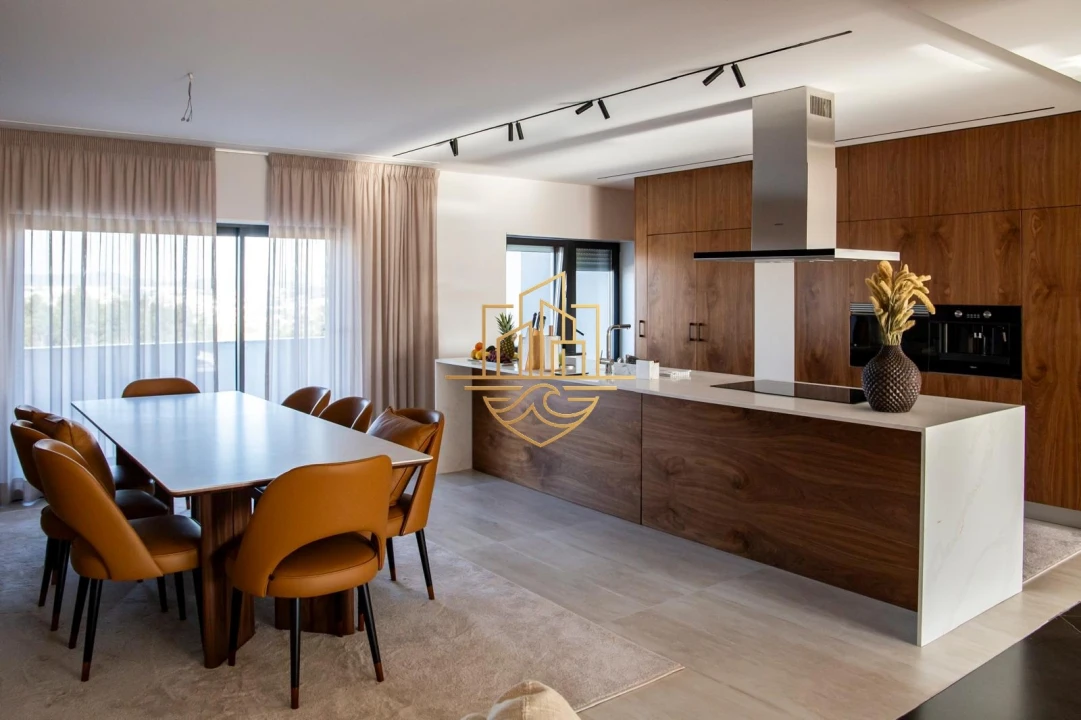 Apartamento T4 para Venda em Paranhos Foto 4