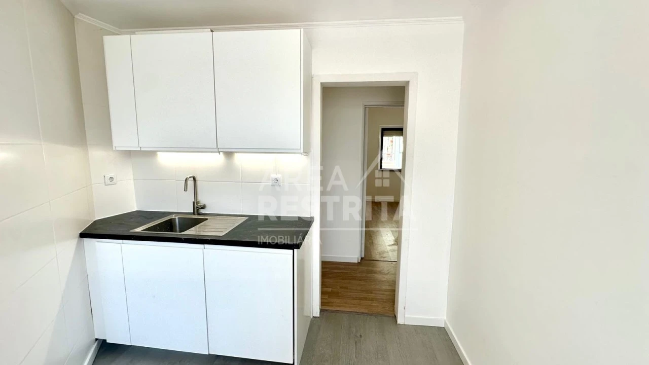 Apartamento T2 para Venda em Seixal, Arrentela e Aldeia de Paio Pires Foto 13