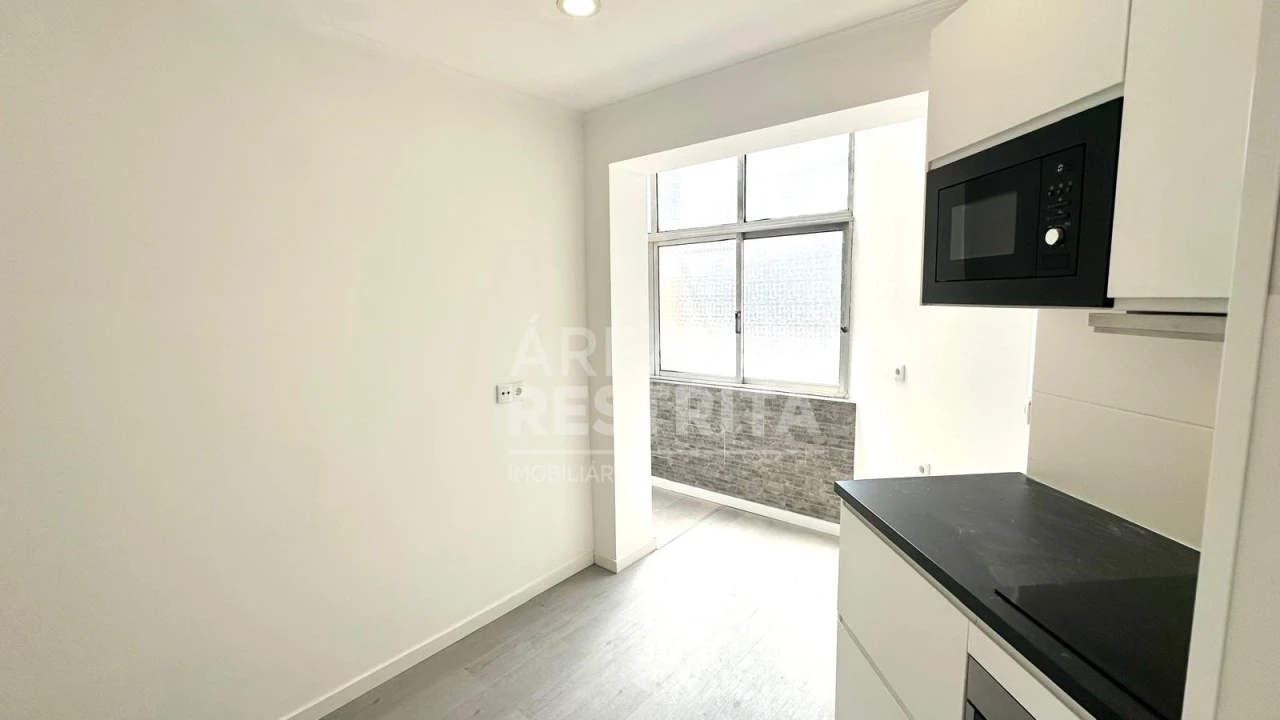Apartamento T2 para Venda em Seixal, Arrentela e Aldeia de Paio Pires Foto 14