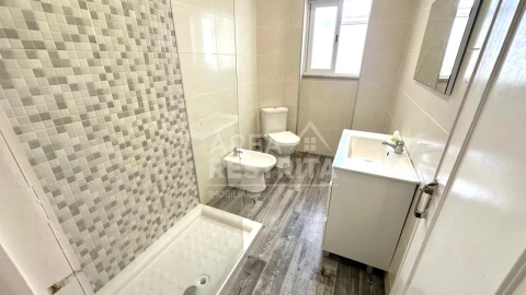 Apartamento T2 para Venda em Seixal, Arrentela e Aldeia de Paio Pires