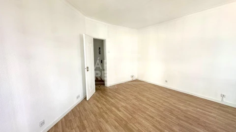 Apartamento T2 para Venda em Seixal, Arrentela e Aldeia de Paio Pires