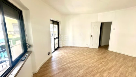 Apartamento T2 para Venda em Seixal, Arrentela e Aldeia de Paio Pires