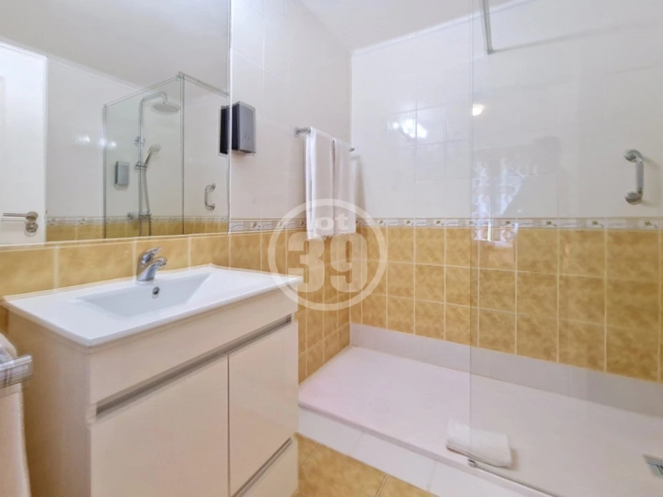Apartamento T2 para Venda em Albufeira e Olhos de Água Foto 23