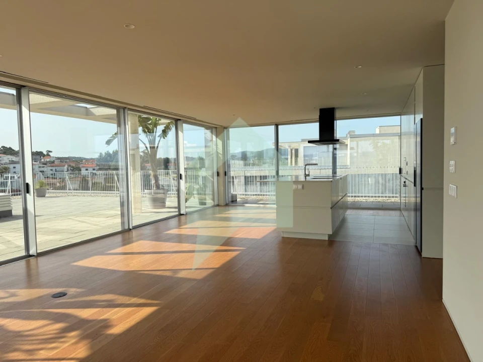 Apartamento T4 para Venda em Barcelinhos Foto 1