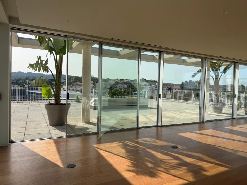 Apartamento T4 para Venda em Barcelinhos Foto 3
