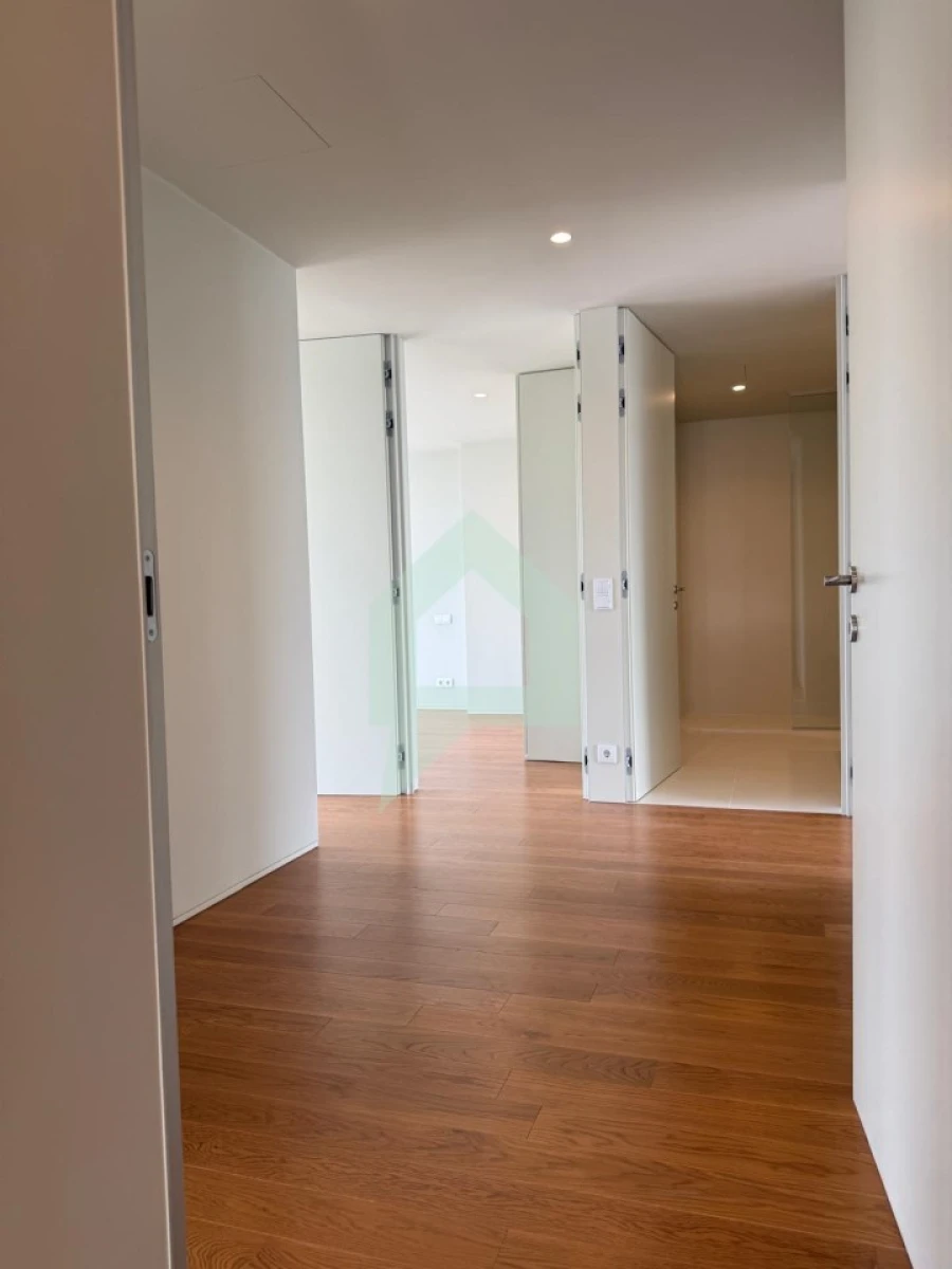 Apartamento T4 para Venda em Barcelinhos Foto 10