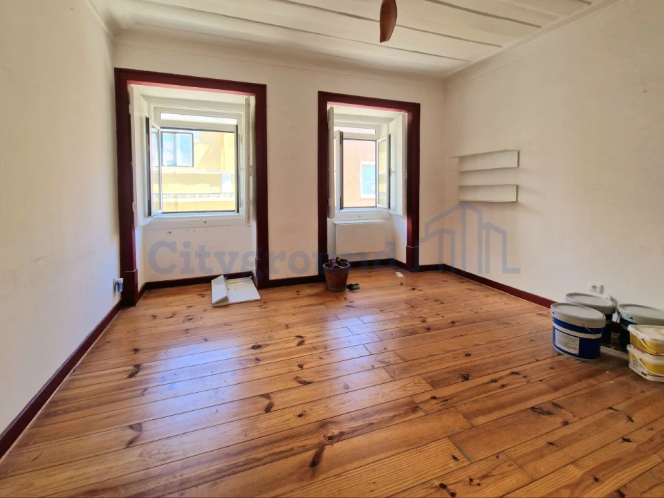 Apartamento T1 para Venda em Misericórdia Foto 1