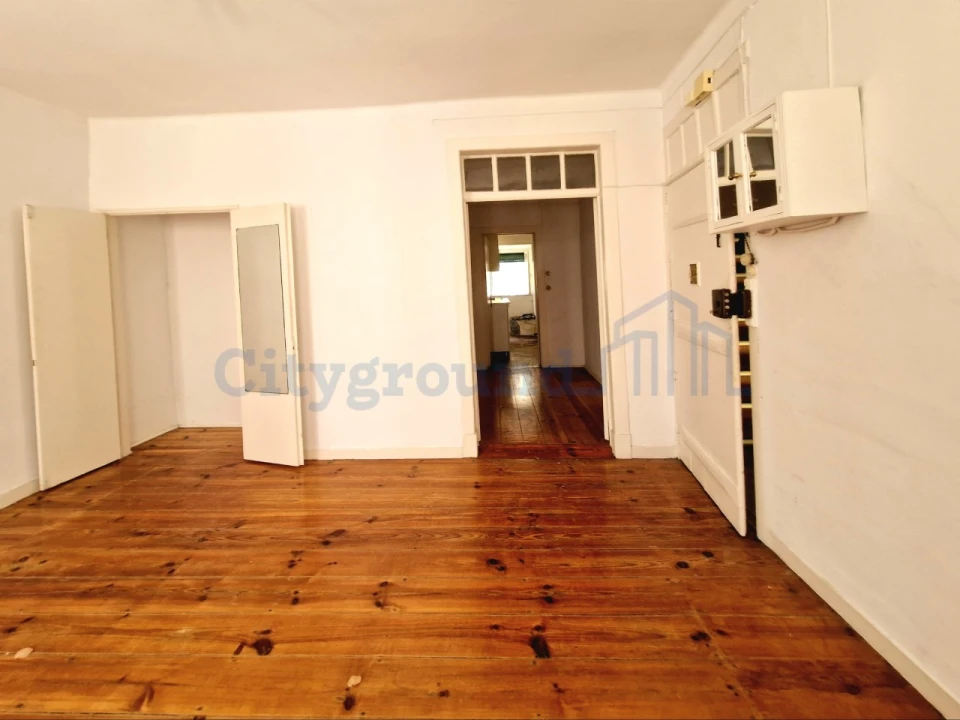Apartamento T1 para Venda em Misericórdia Foto 3