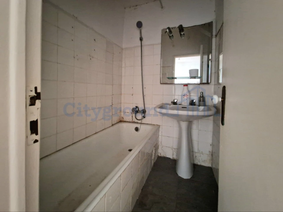 Apartamento T1 para Venda em Misericórdia Foto 8