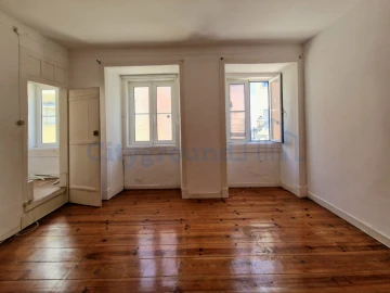 Apartamento T1 para Venda em Misericórdia