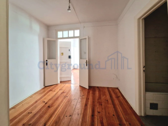 Apartamento T1 para Venda em Misericórdia Foto 7