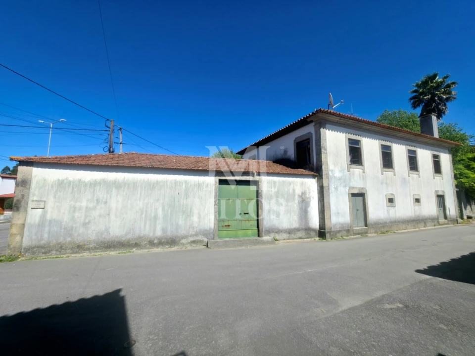 Moradia T3 para Venda em Mazarefes e Vila Fria Foto 1