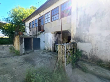 Moradia T3 para Venda em Mazarefes e Vila Fria