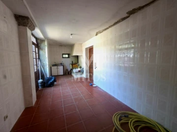 Moradia T3 para Venda em Mazarefes e Vila Fria